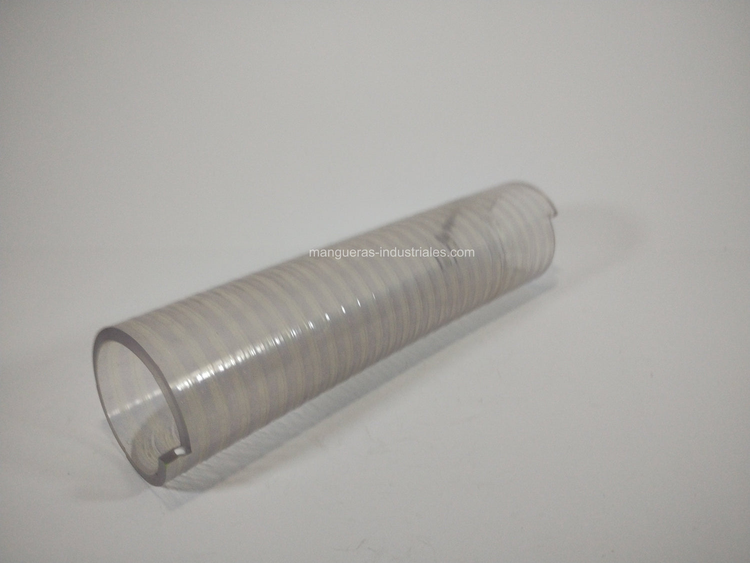 Tubería flexible rural normal color cristal, para aplicaciones de succión y descarga en el ámbito agrícola.
